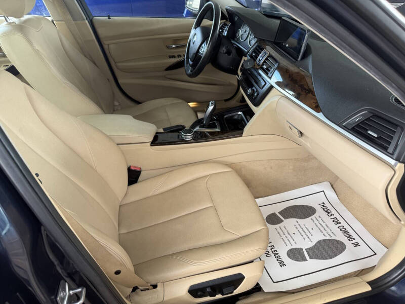 2015 BMW 3 Series 320i