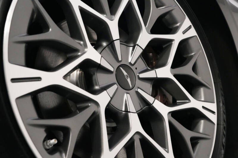 2024 Genesis G90 3.5T e-Supercharger