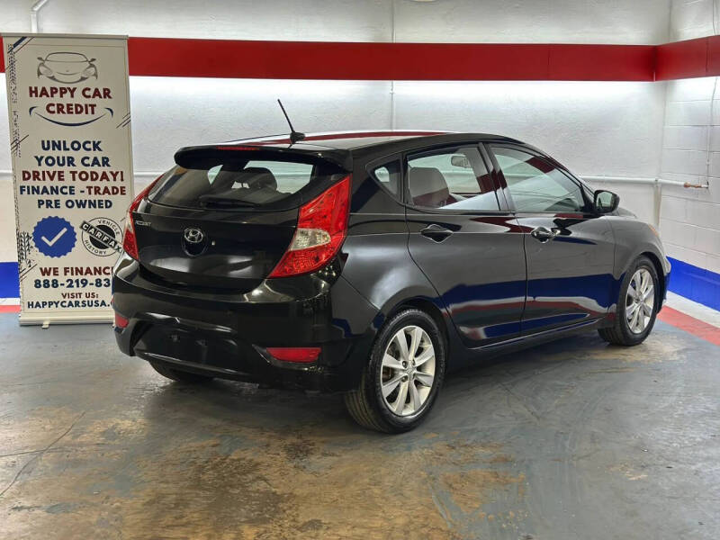 2012 Hyundai Accent SE