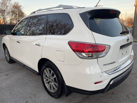 2016 Nissan Pathfinder SV