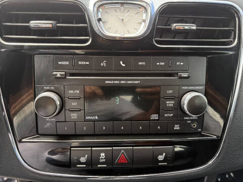 2012 Chrysler 200 LX