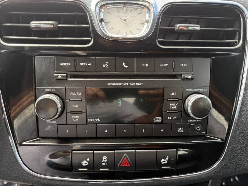 2012 Chrysler 200 LX