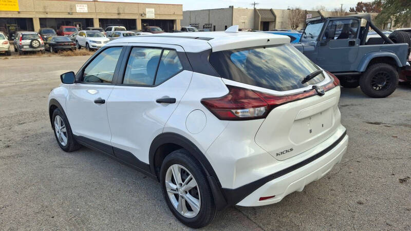 2024 Nissan Kicks S