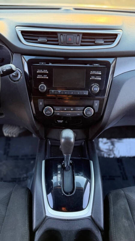 2016 Nissan Rogue SV