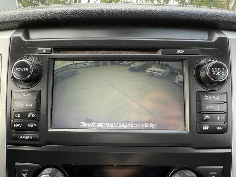 2017 Nissan Titan SL