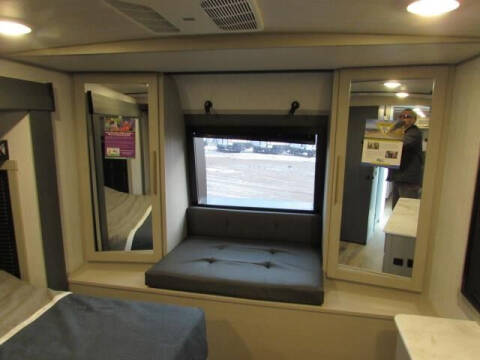 2024 Forest River T322 VIEW