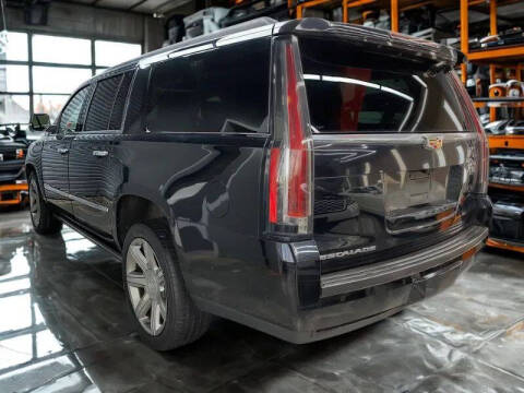 2017 Cadillac Escalade ESV Premium Luxury