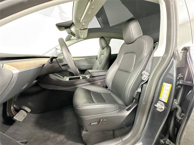 2025 Tesla Model Y Long Range