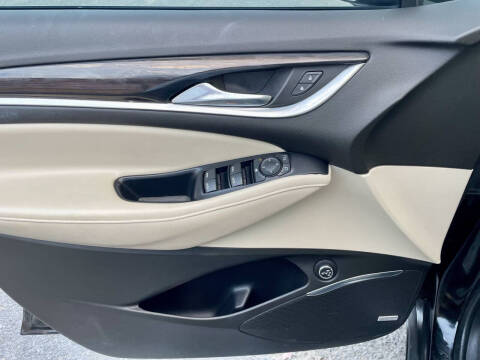 2020 Buick Enclave Essence