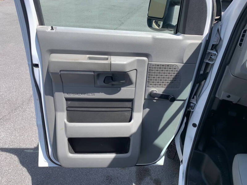 2014 Ford E-Series E-150