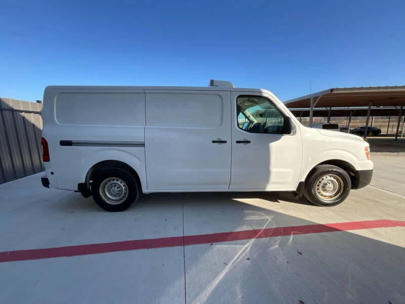 2016 Nissan NV
