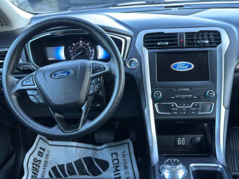 2020 Ford Fusion Hybrid SE