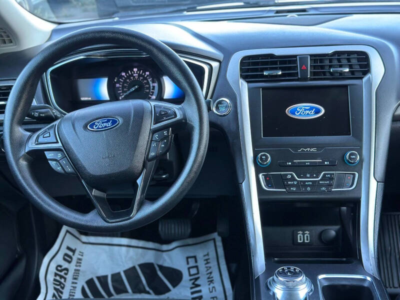 2020 Ford Fusion Hybrid SE