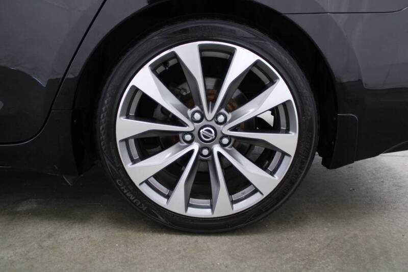 2020 Nissan Maxima Platinum