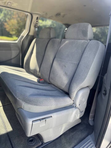 2005 Dodge Grand Caravan SE