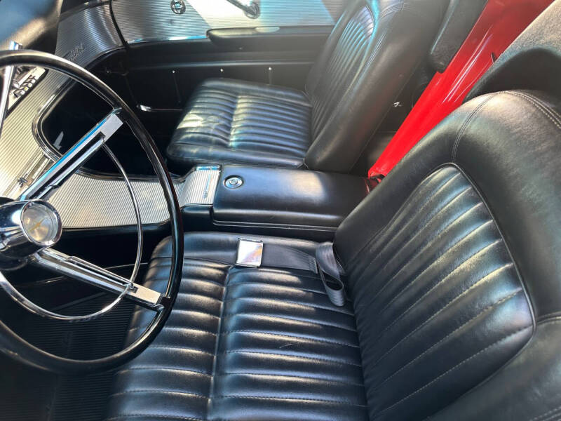 1962 Ford Thunderbird