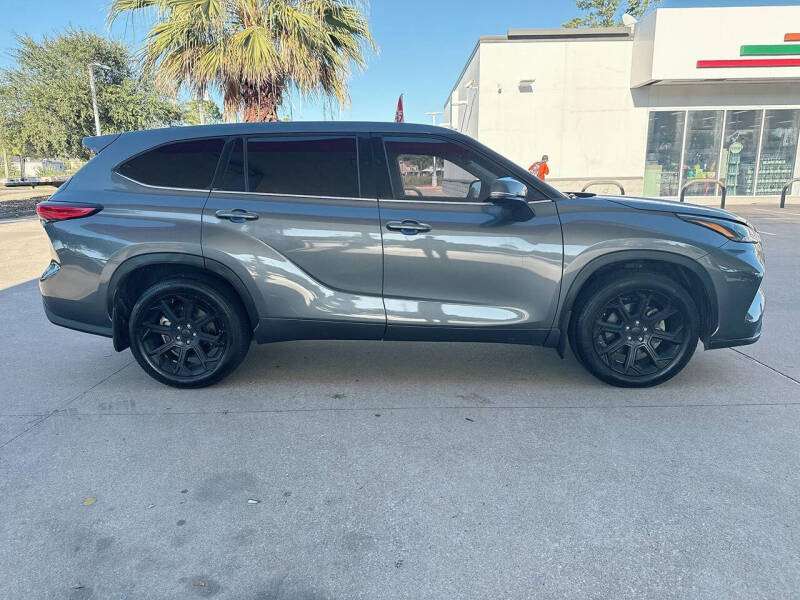 2022 Toyota Highlander L