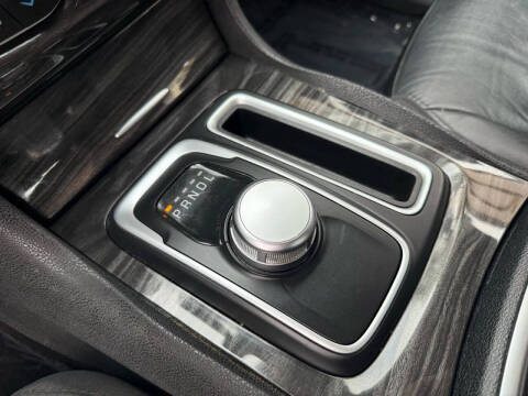 2017 Chrysler 300 Limited