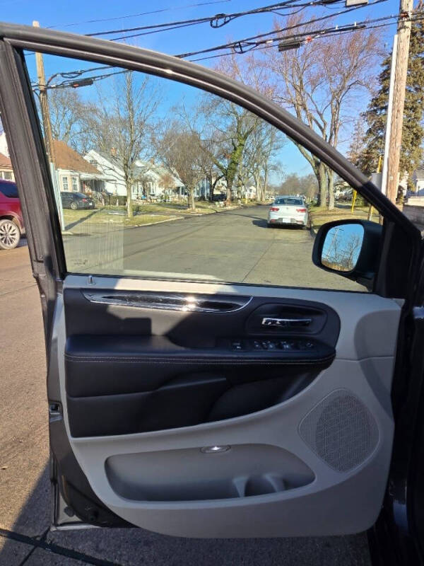 2016 Dodge Grand Caravan SXT