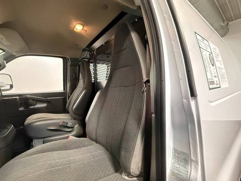 2024 GMC Savana 2500