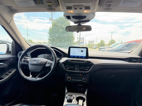 2020 Ford Escape SEL