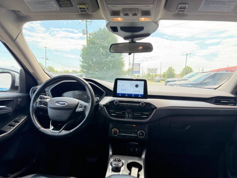 2020 Ford Escape SEL