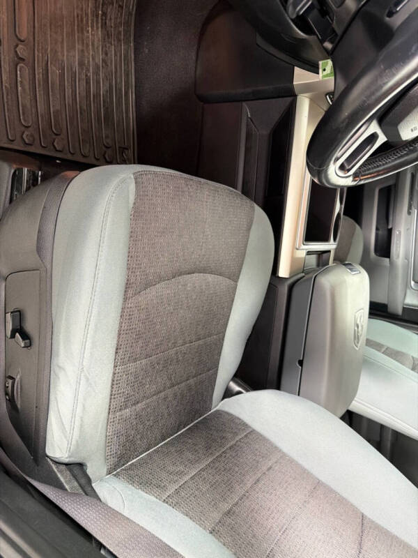 2014 RAM 1500 SLT