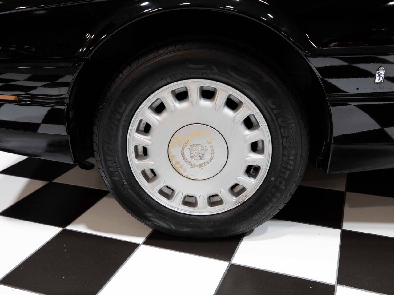 1992 Cadillac Allante 27