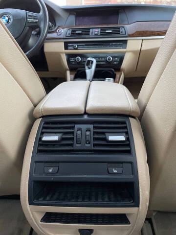 2012 BMW 5 Series 535i