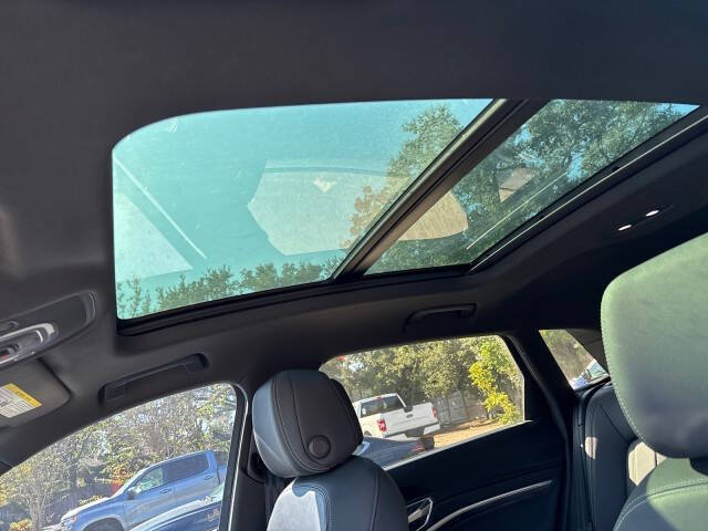 2022 Audi e-tron quattro Premium Plus