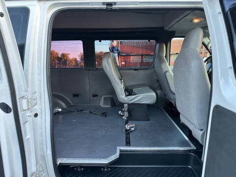 2012 Ford E-Series E-350 SD