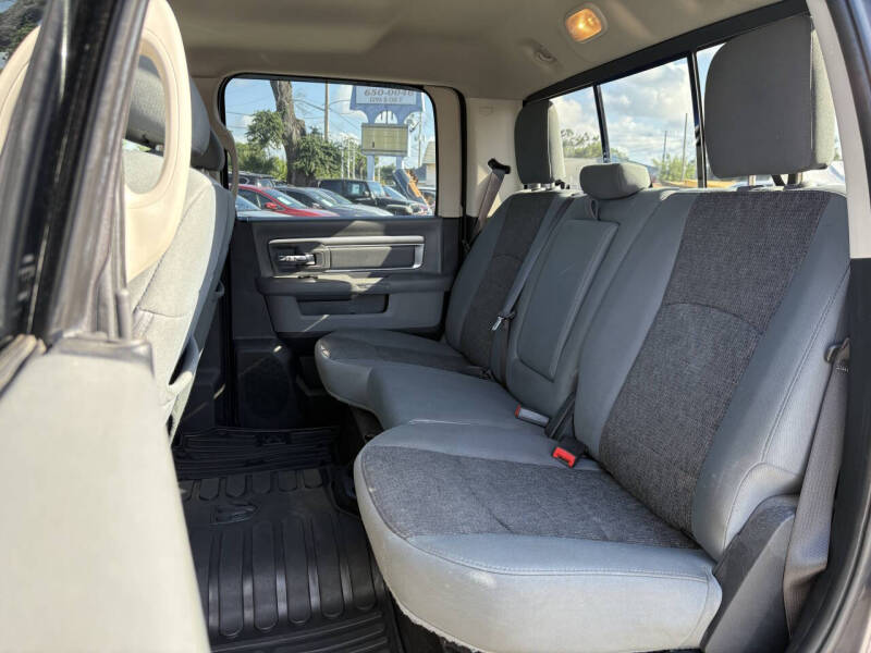 2017 RAM 1500 SLT