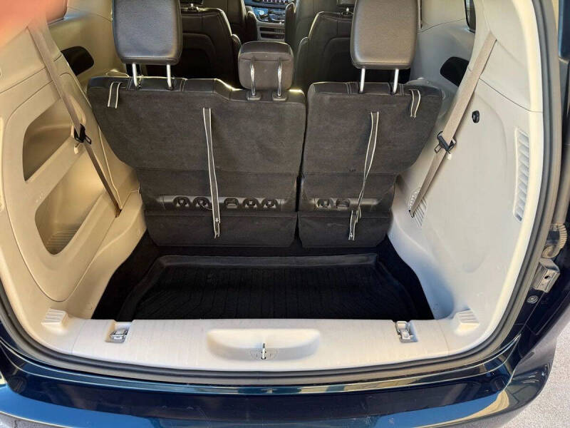 2022 Chrysler Pacifica Touring L