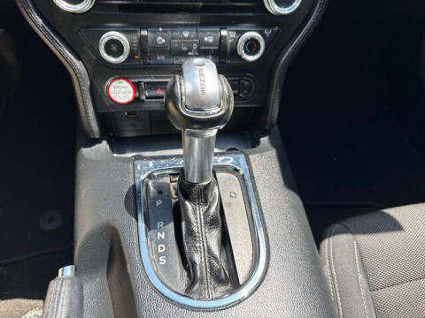 2016 Ford Mustang V6
