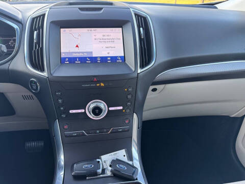 2020 Ford Edge Titanium