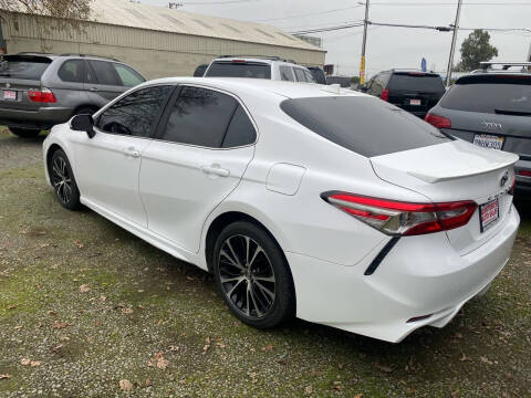 2019 Toyota Camry SE