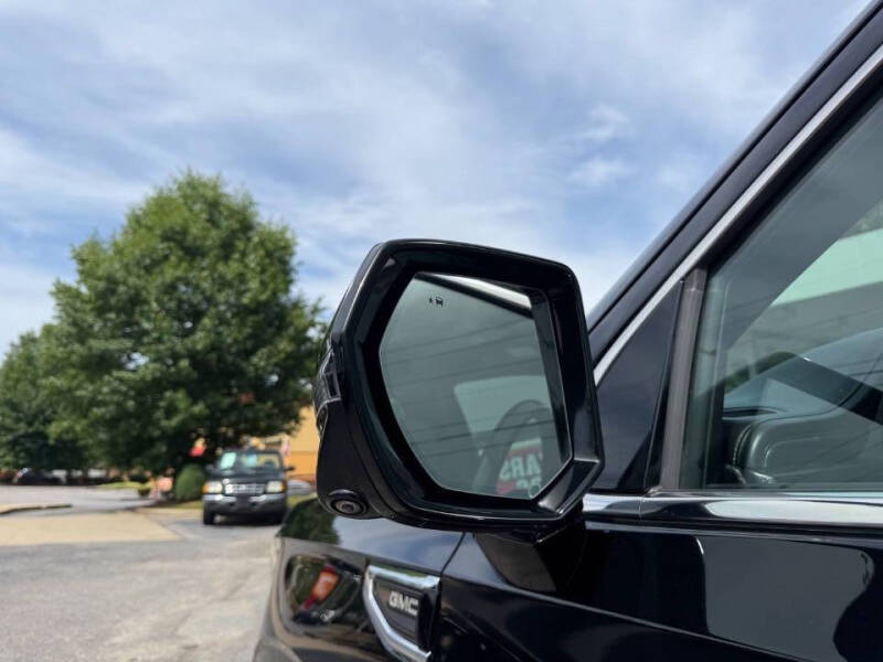 2022 GMC Yukon SLT