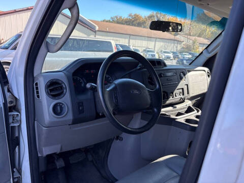 2012 Ford E-Series E-350 SD