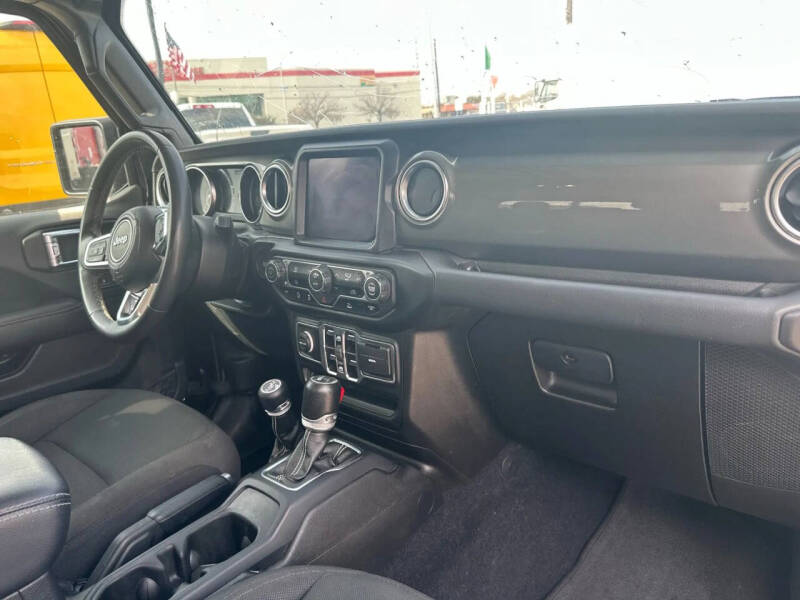 2023 Jeep Gladiator Overland