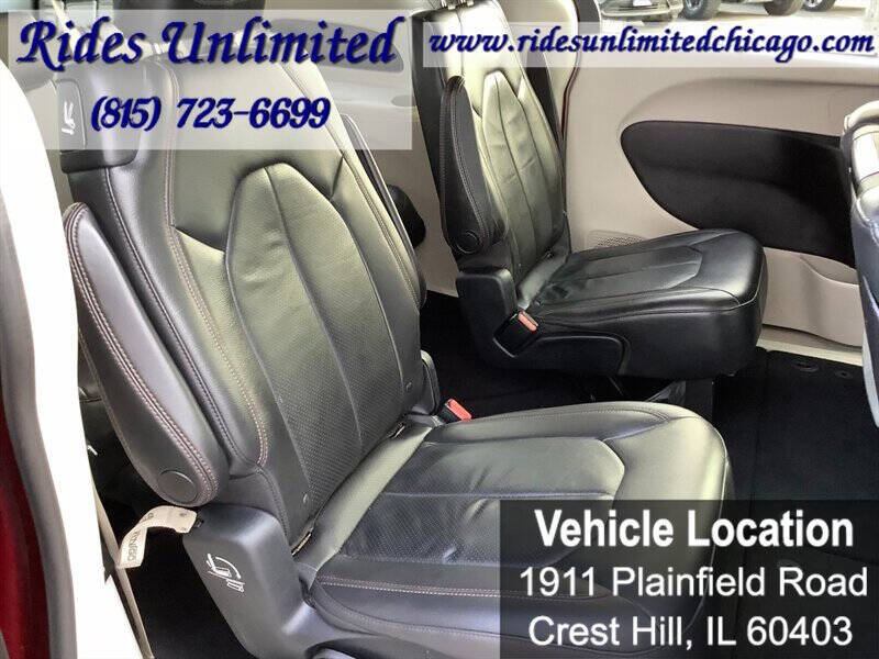 2017 Chrysler Pacifica Touring-L Plus