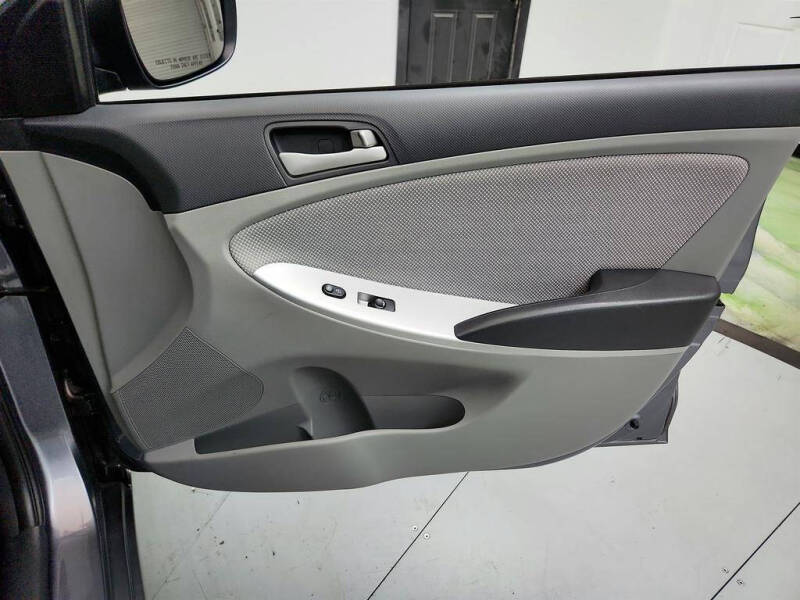 2014 Hyundai Accent GLS