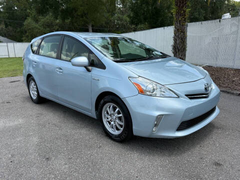 2013 Toyota Prius v Two