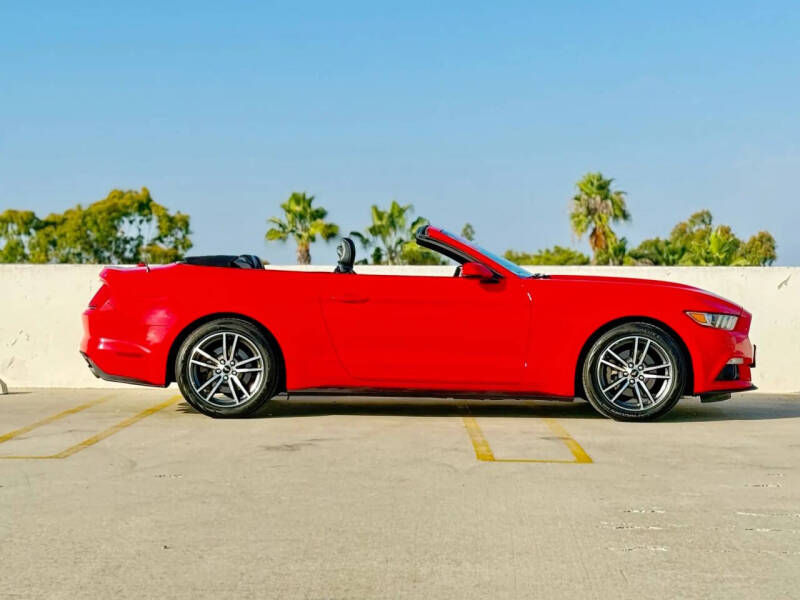 2017 Ford Mustang EcoBoost Premium