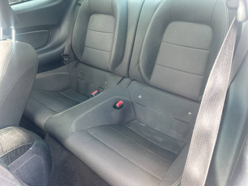 2015 Ford Mustang V6