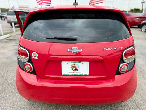 2016 Chevrolet Sonic LT Auto