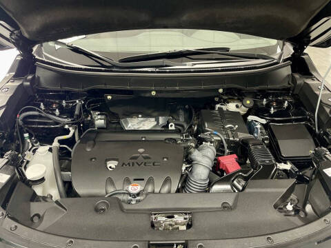 2025 Mitsubishi Outlander Sport SE