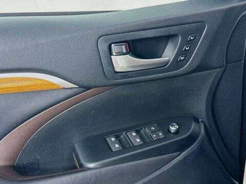 2017 Toyota Highlander Hybrid Limited Platinum