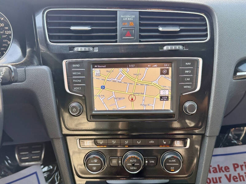 2016 Volkswagen Golf GTI SE