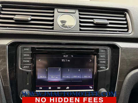 2017 Volkswagen Passat 1.8T SE