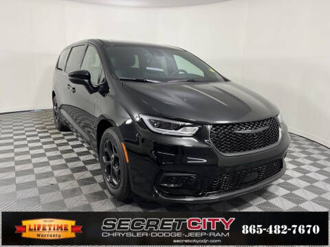 2023 Chrysler Pacifica Plug-In Hybrid for sale at SCPNK in Knoxville TN